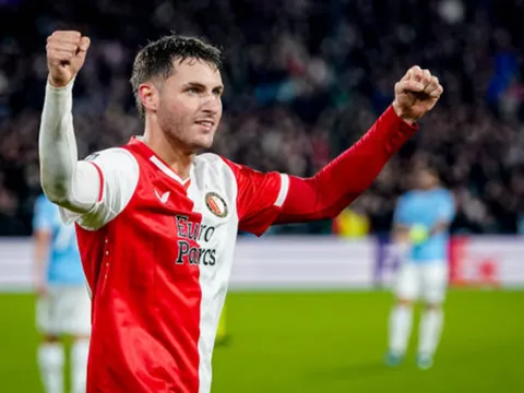 Sát thủ giải Hà Lan lọt vào tầm ngắm Arsenal