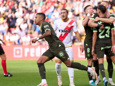 Girona lại thắng, chiếm đỉnh bảng La Liga, bỏ xa Real 5 điểm