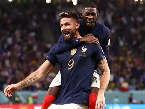 Giroud đi vào lịch sử bóng đá Pháp
