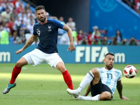 Mất Felix, Man Utd dự tính gây sốc với Giroud