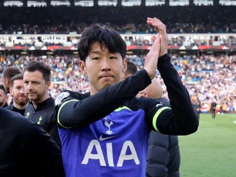 Giữa tin đồn rời Spurs, Son hỏi đồng đội 1 điều