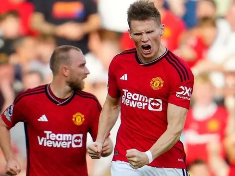 Khiến Brentford choáng váng, McTominay tạo ra điều chưa từng có cho MU