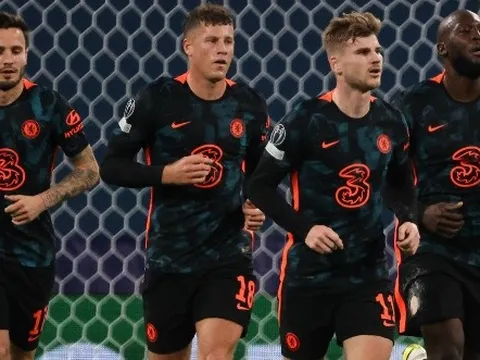 Glen Johnson khuyên Chelsea loại bỏ một ngôi sao