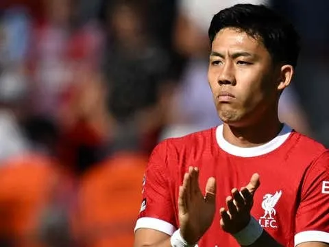 Klopp nói lý do Wataru Endo liên tục dự bị