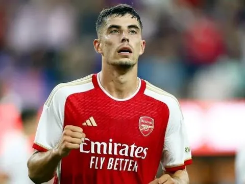 Ian Wright: Havertz nên thấy tội lỗi khi khiến Trossard dự bị