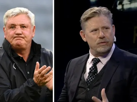 Gợi ý của Schmeichel về HLV tạm quyền M.U sẽ làm Sir Alex khó chịu