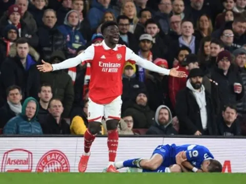 Bản hợp đồng giúp Arsenal giữ chân hàng loạt ngôi sao