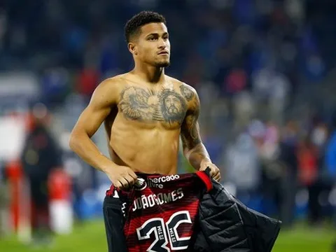 Liverpool muốn ký tiền vệ vừa đoạt danh hiệu lớn nhất sự nghiệp