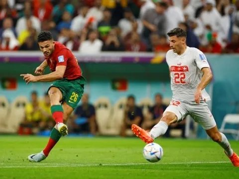 Goncalo Ramos ám ảnh Man United với cú hat-trick