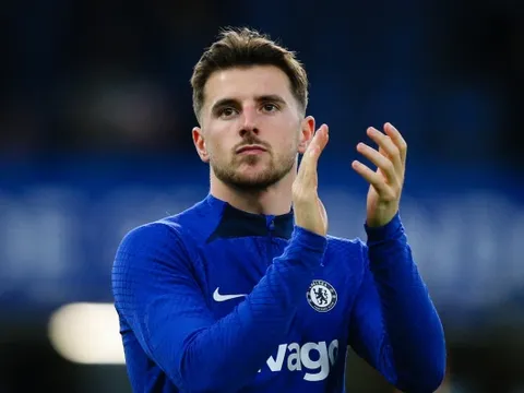 Graham Potter giải thích lý do bỏ qua Mason Mount