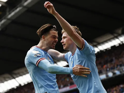 Jack Grealish ốm yếu trong ngày hủy diệt Liverpool