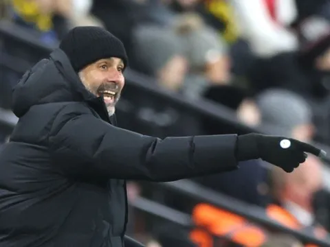 Guardiola: "Hãy xem những gì xảy ra với Man United và Chelsea"