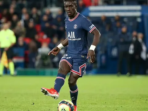 Man United vồ hụt trụ cột của PSG