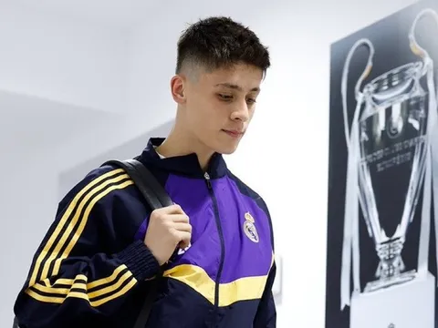 Ancelotti kiên nhẫn với thần đồng 18 tuổi