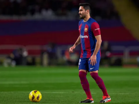 Ba câu hỏi cho Xavi sau trận đấu với Napoli
