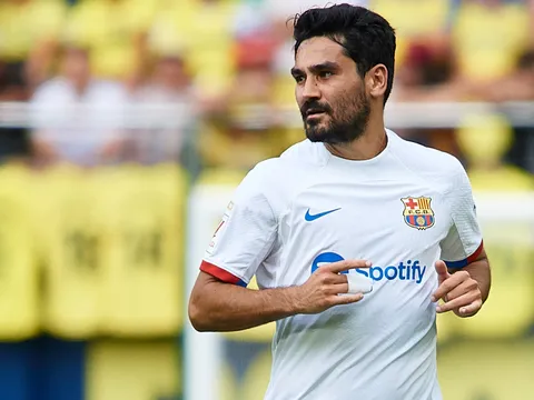"Gundogan đã gửi người anh em sinh đôi kém tài năng đến ĐT Đức?"