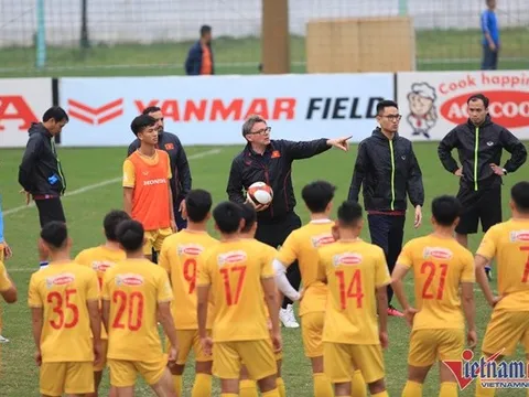 HLV Philippe Troussier loại 13 cầu thủ U23 Việt Nam