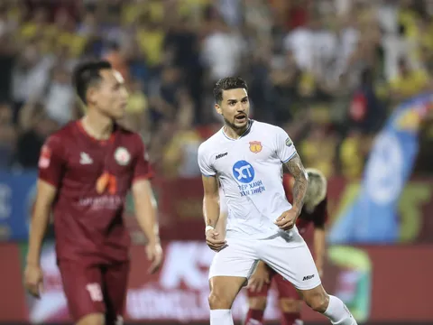 Hạ gục CLB số 1 V-League, HLV vẫn khiêm tốn: "Chúng tôi chỉ là đội trung bình"