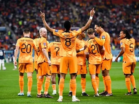 Van Gaal chỉ rõ điểm yếu chí tử của Hà Lan