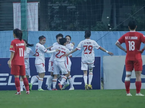 Khiến ĐKVĐ thua trận đầu, Hà Nội I đuổi kịp đối thủ về điểm số