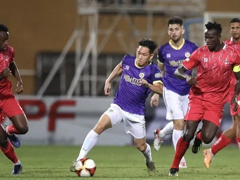 Văn Quyết đá hỏng phạt đền, người cũ lập hattrick khiến Hà Nội ôm hận trước Hải Phòng