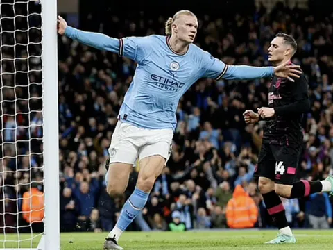 Haaland lập hattrick, Man City hủy diệt đối thủ ở FA Cup