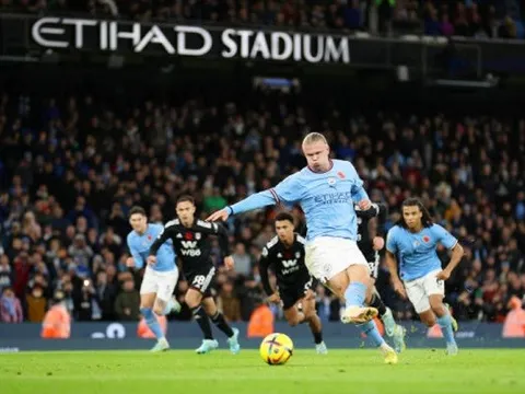 Xuất hiện như vị thần, Haaland cứu giá thành công Man City