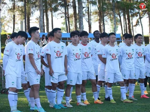 HAGL vẫn bị "tuýt còi", liệu có còn bỏ giải?