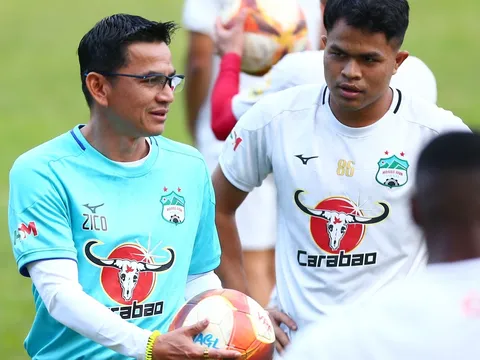 HAGL kiến nghị không dừng V-League vì đội U23 Việt Nam
