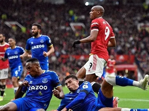 Hai cái lý của Solsa khi để Ronaldo ngồi dự bị