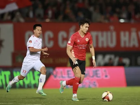 Quang Hải lập công, CAHN vẫn nếm trái đắng trước Hải Phòng