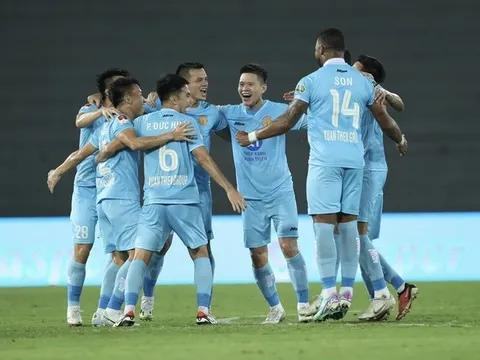 Nam Định giội mưa gôn trước Hải Phòng, Viettel gây thất vọng