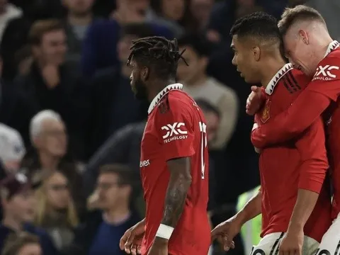 Hai sự đảo ngược đẳng cấp tại Man Utd