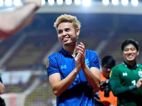 Hai thái cực của Theerathon Bunmathan