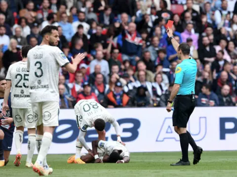 Hakimi "báo đội", PSG lỡ cơ hội chạm một tay vào chức vô địch