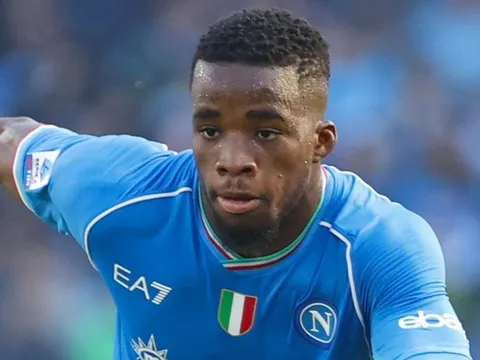 Napoli để một cái tên trở lại EPL