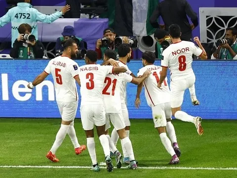 6 điểm nhấn Hàn Quốc 0-2 Jordan: Xứng danh ngựa ô; Nỗi đau kéo dài