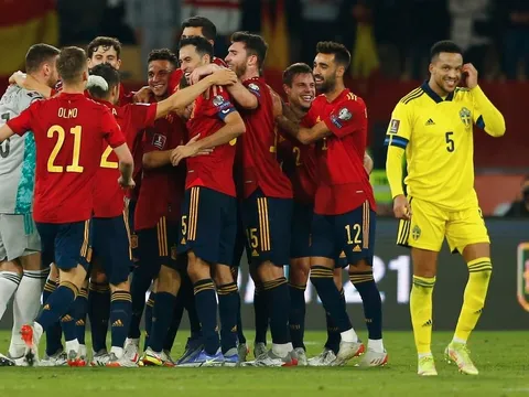 Hàng công kỳ lạ của đội tuyển Tây Ban Nha