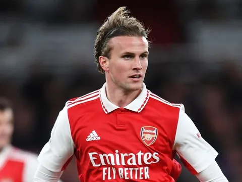 Hàng loạt CLB hỏi mua Rob Holding