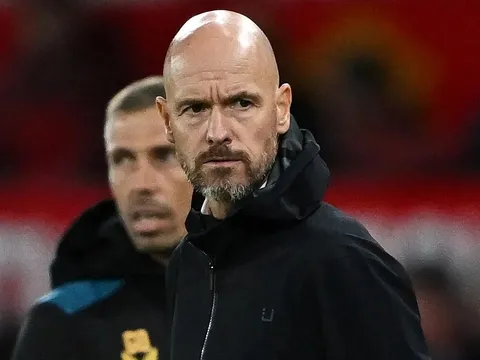 Hàng tiền vệ bất ổn, Ten Hag tìm đến nhà kiến thiết đẳng cấp