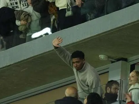 Hành động gây chú ý của Bellingham khi chịu án treo giò