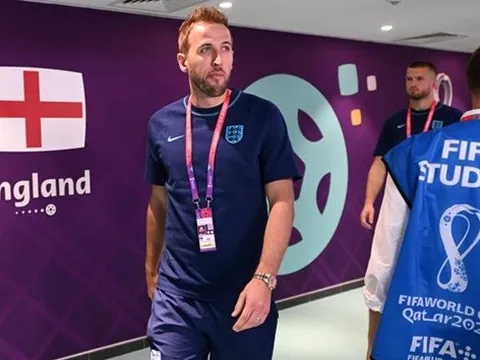 Harry Kane đeo đồng hồ cầu vồng 950.000 đô