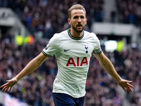 Phóng viên giục M.U nhanh tay trước khi Kane có mức giá mới