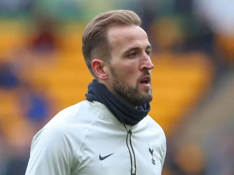 Berbatov đưa ra nhận định mà fan M.U sẽ không thích về Harry Kane