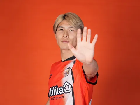 CHÍNH THỨC! Thêm một cầu thủ Nhật Bản cập bến Premier League