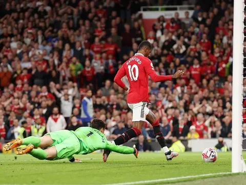 Hasselbaink chọn vị trí tối ưu cho Rashford khi đối đầu Man City