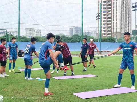 Thiếu "quân xanh", tuyển Olympic Việt Nam phải chia đội hình đấu tập