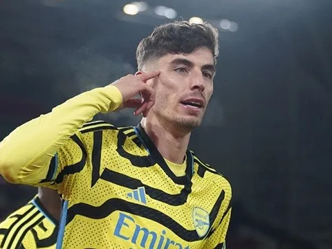 Lý do Havertz thất thế trước Trossard