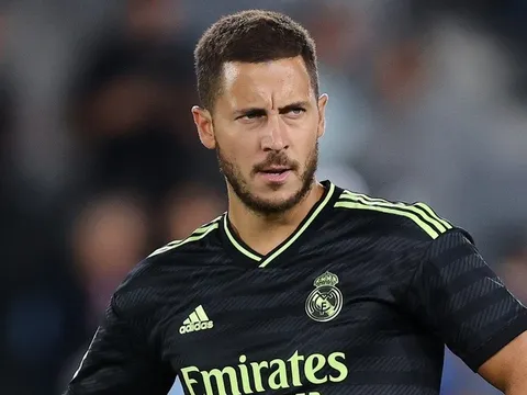 Hazard tệ đến mức bị cầu thủ đối phương chỉ trích