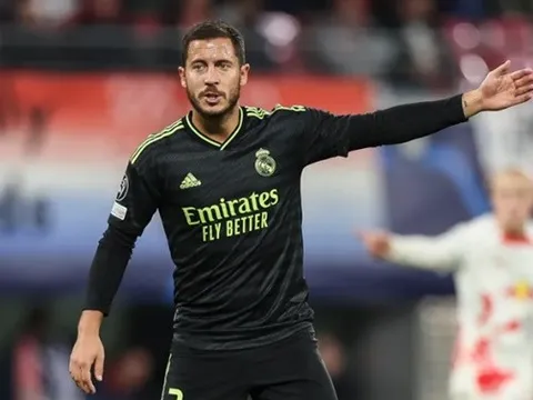 Arsenal quan tâm, Real ra quyết định với Hazard
